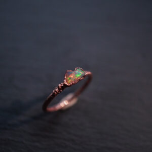 Piękno Natury - Pierścień z Surowym Opalem r. 10,5