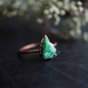 Śladem Natury - Pierścień z Surowym Szmaragdem r. 20,5