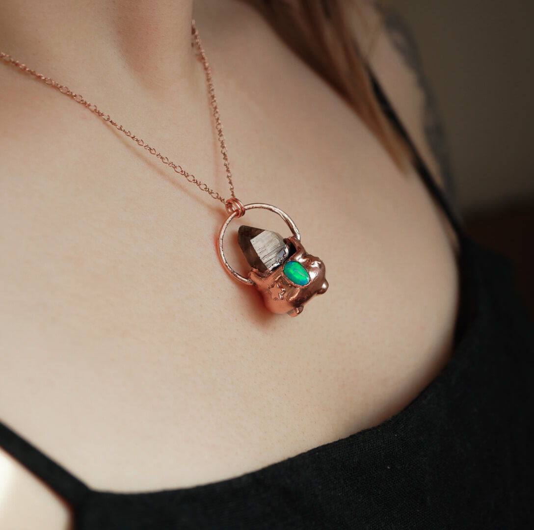 Naszyjnik Kociołek Czarownicy z Kwarcem Dymnym i Opalem - obrazek 3